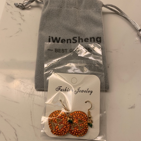 WenSheng Halloween Pumpkin Earrings - Picture 3 of 5